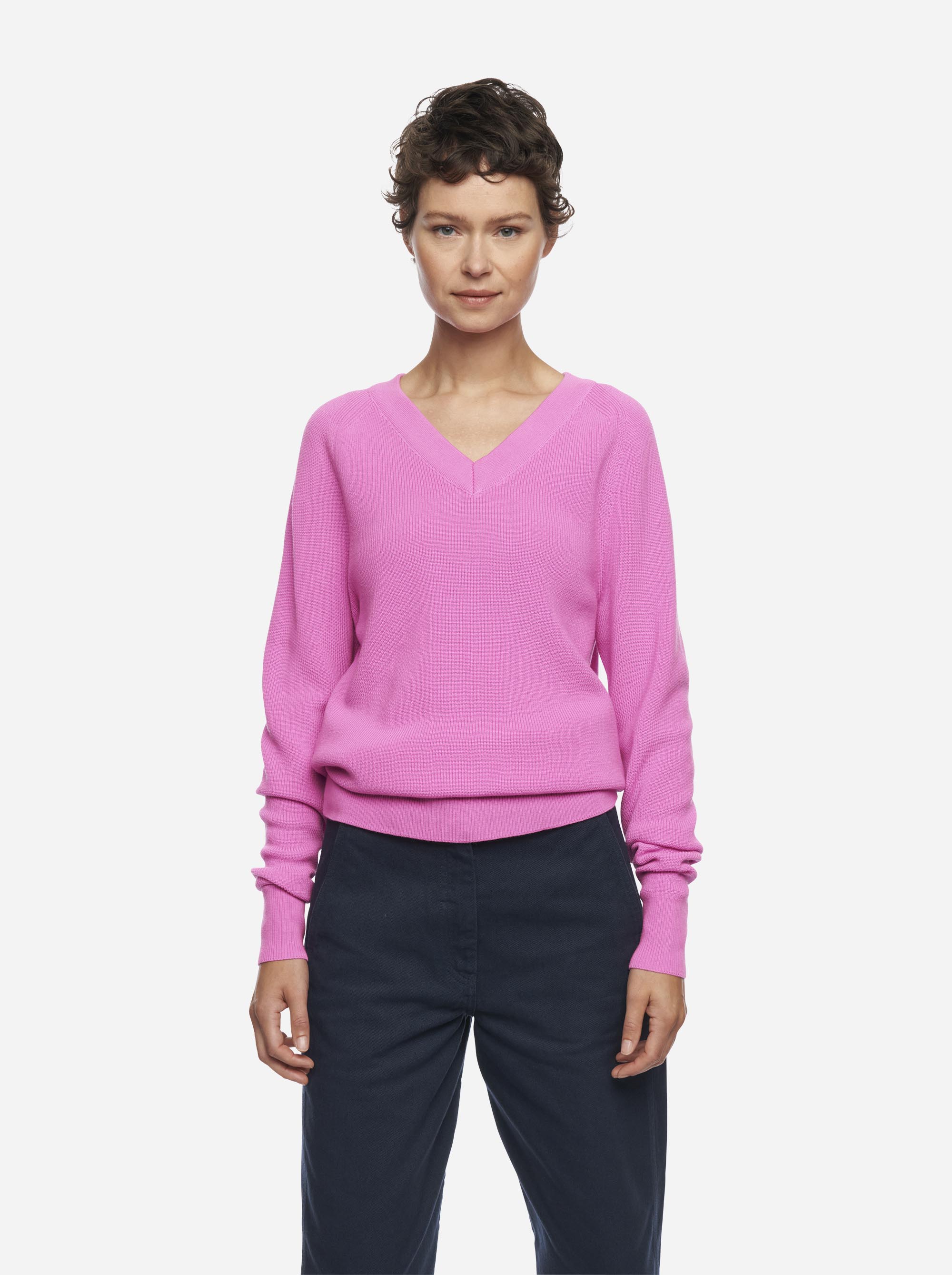 Teym - The Merino Sweater - V-Neck - Women - Bright Pink - 1